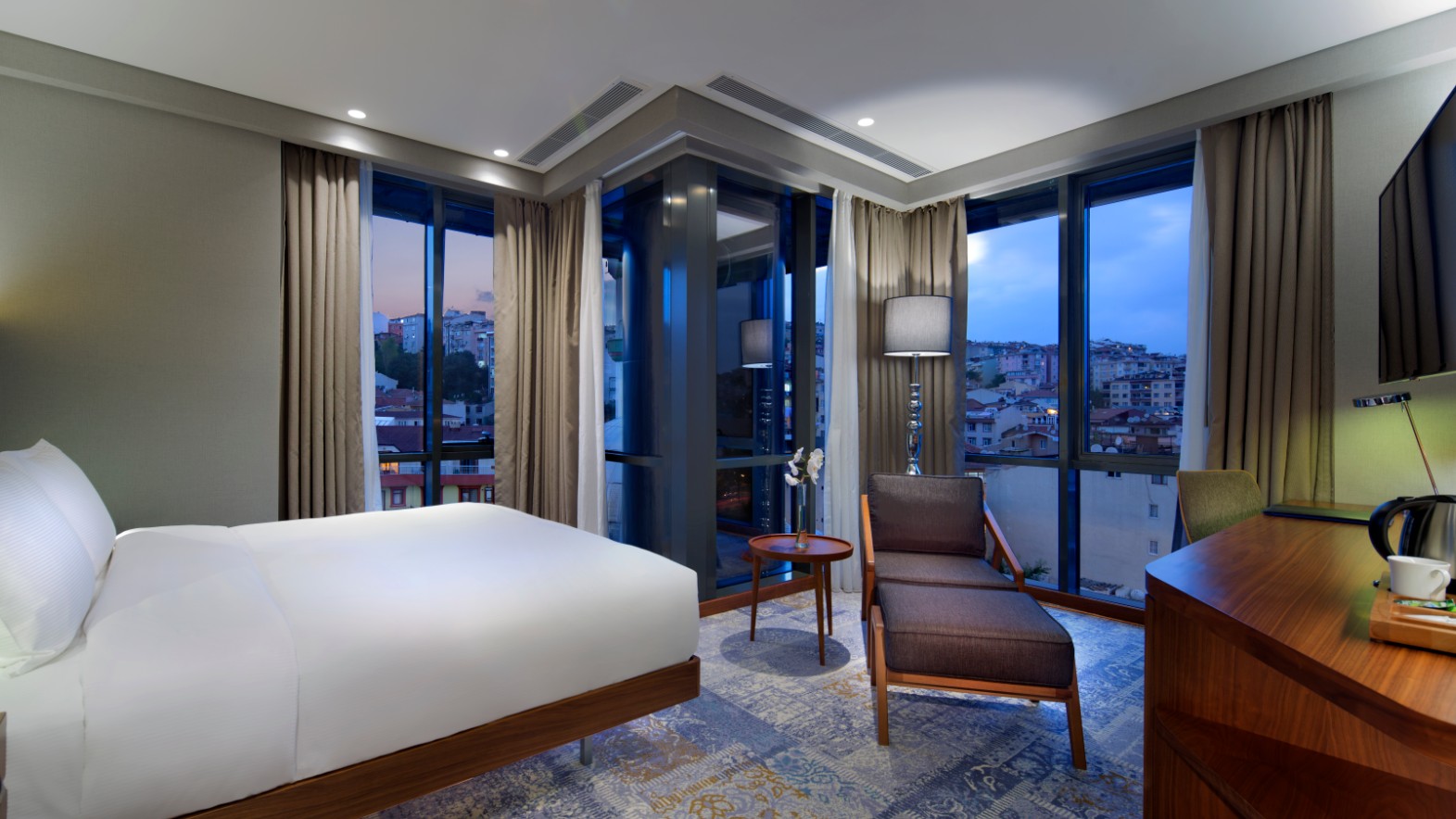 DoubleTree by Hilton Hotel Istanbul - Piyalepasa