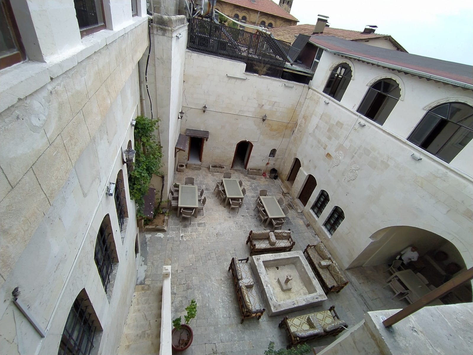 Aslan Konuk Evi