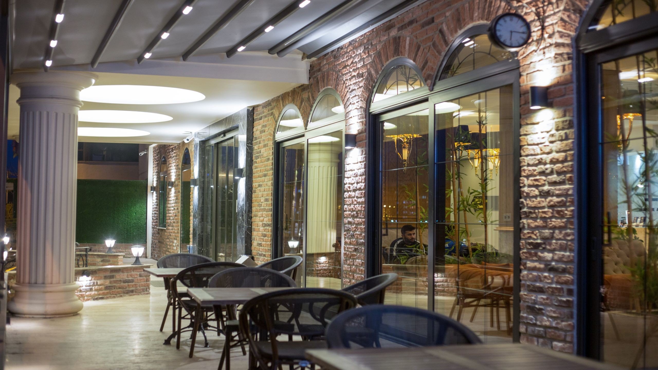 Aktuğ Elegance Otel · 24