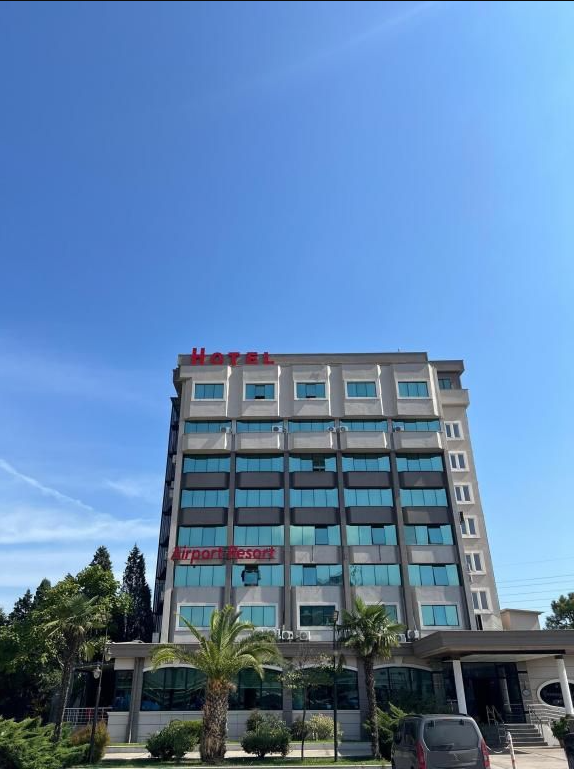 Airport Resort Hotel