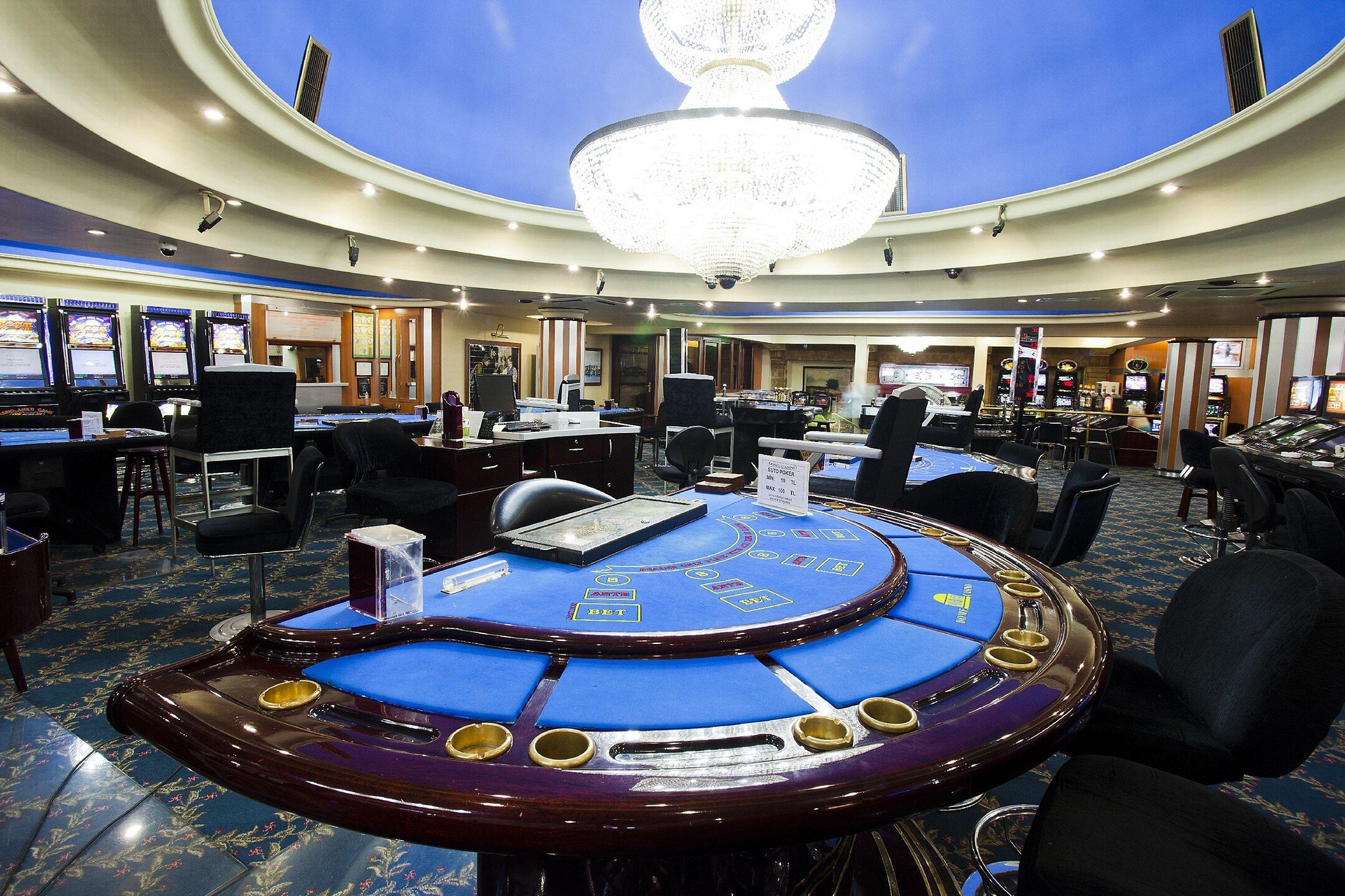 Dome Hotel & Casino