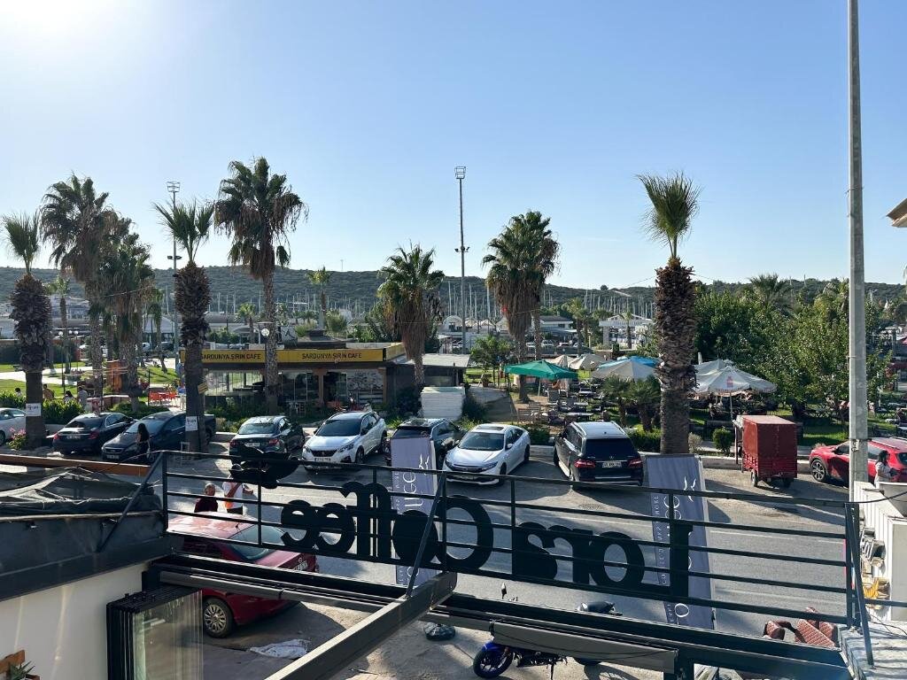 Marina Manzaralı Oda