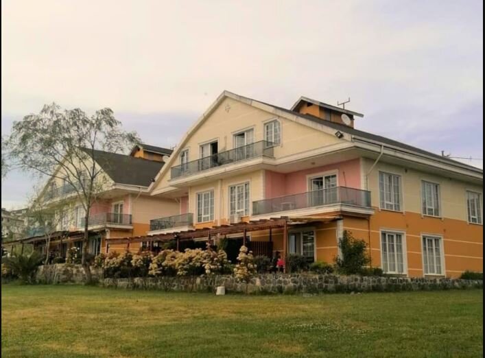Sunset Hill Hotel