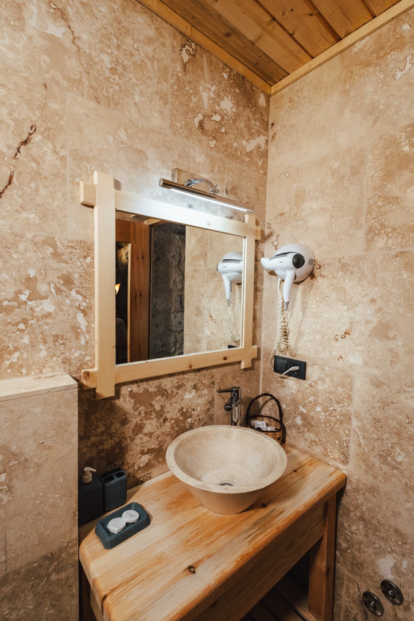 Standart Stone Room
