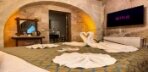 Elegant Cave Room Görseli
