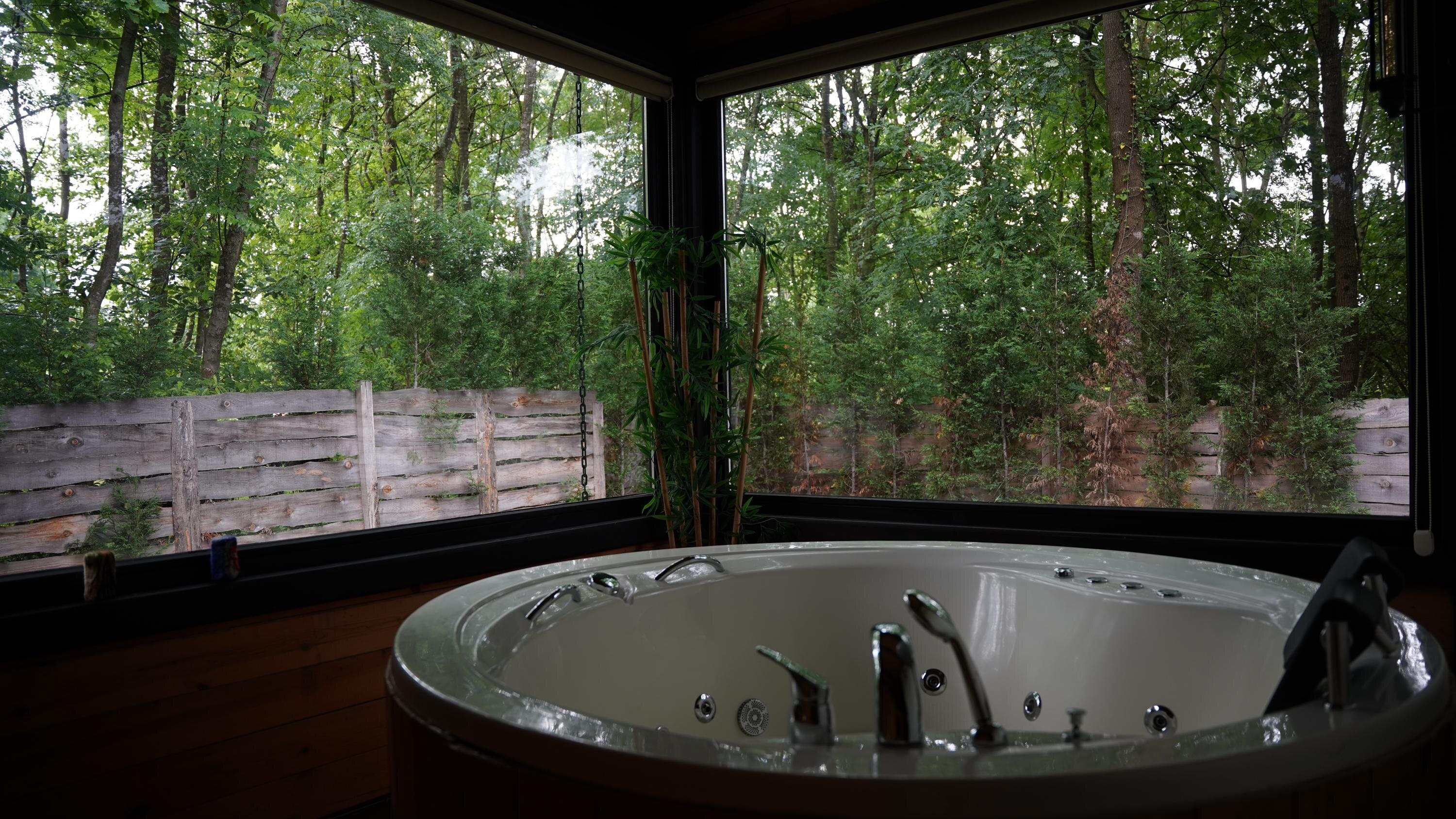 Pentalow Cabin · 52