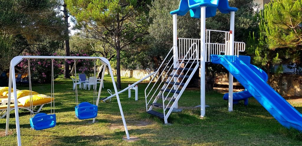 Palm Beach Otel Küçükkuyu