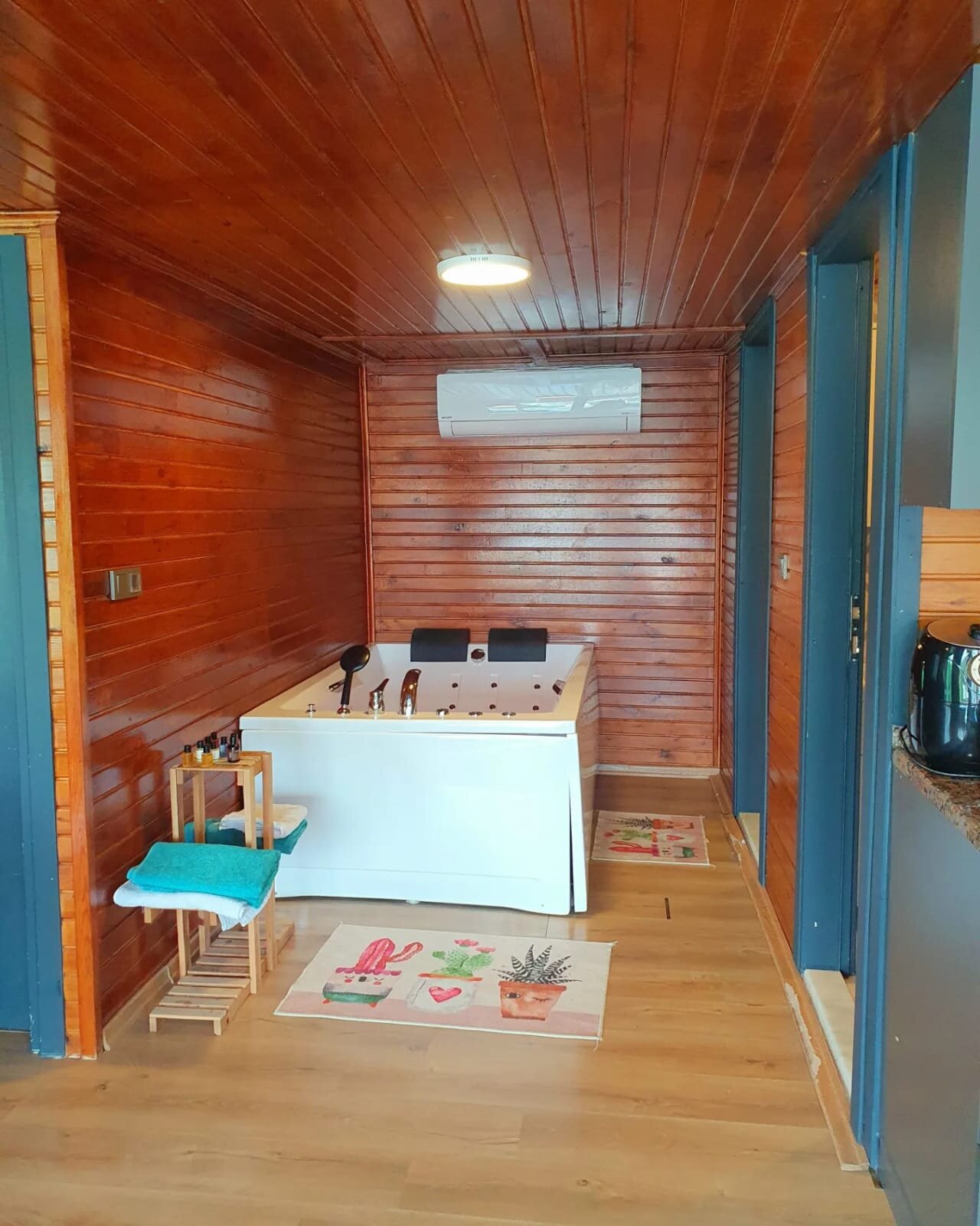 Baby Bungalov Isıtmalı Havuz ve Jakuzili