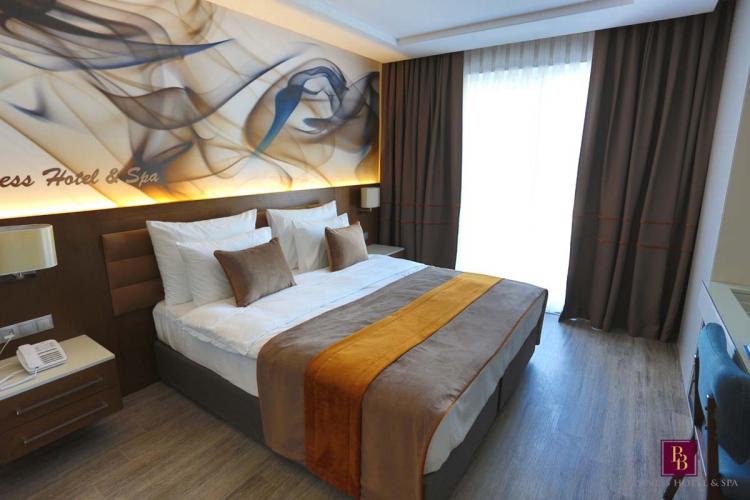 B Business Hotel Spa