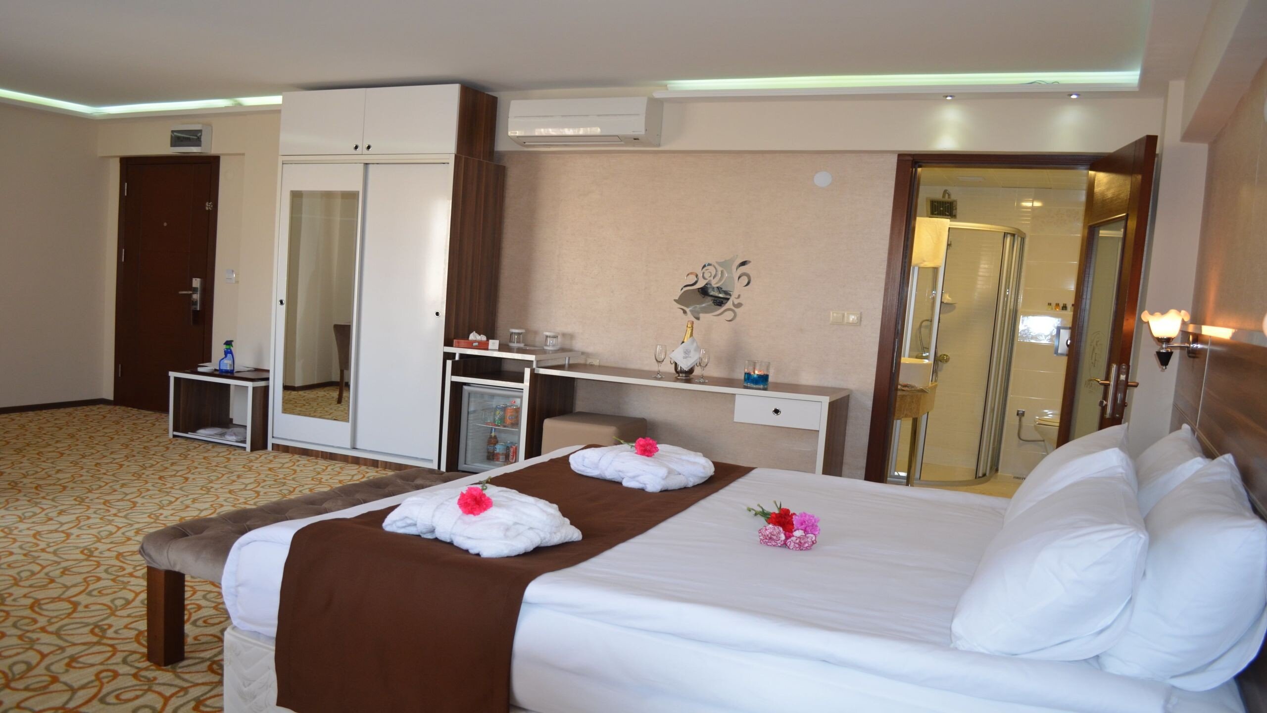 Perama Hotel Rezervasyon