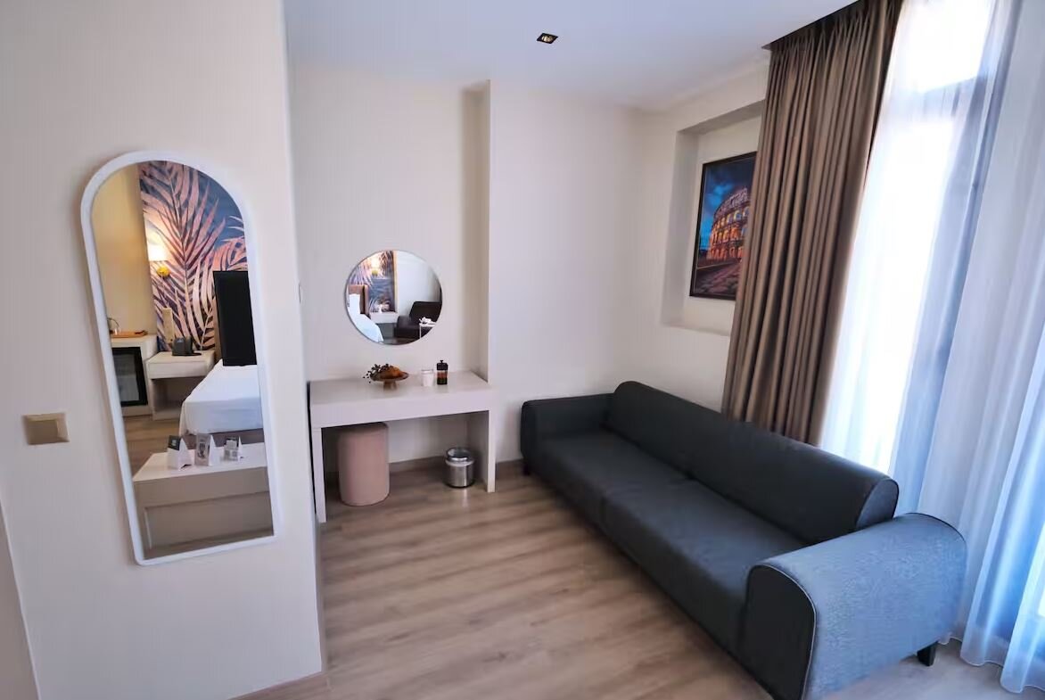 Grand Deluxe Room
