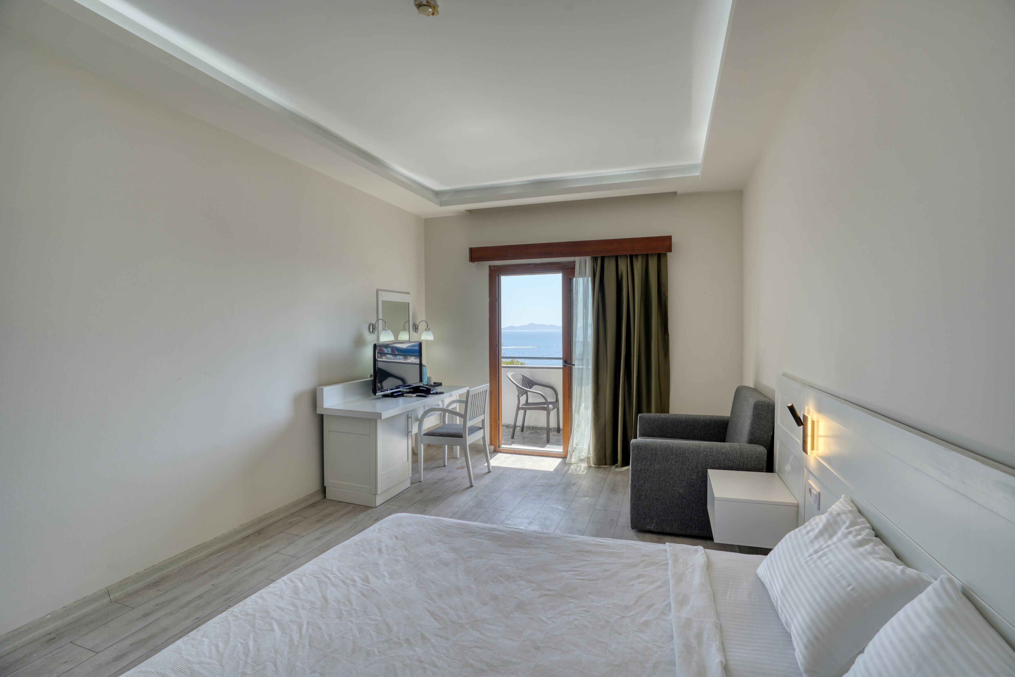 Deniz Manzaralı Club Odası