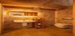 Deluxe Cave Room Görseli