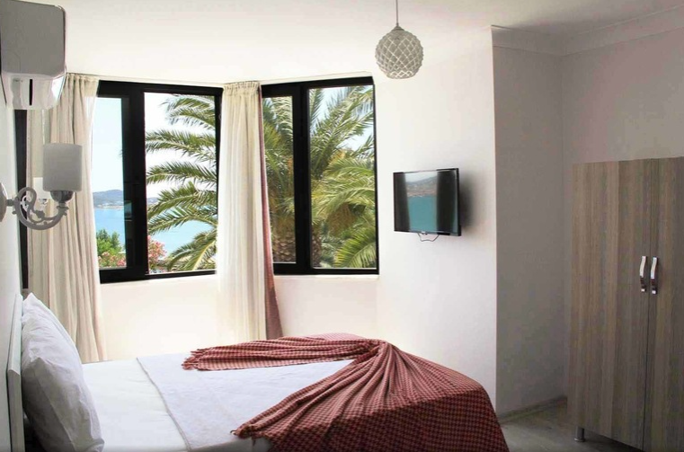 Cunda Şira Hotel