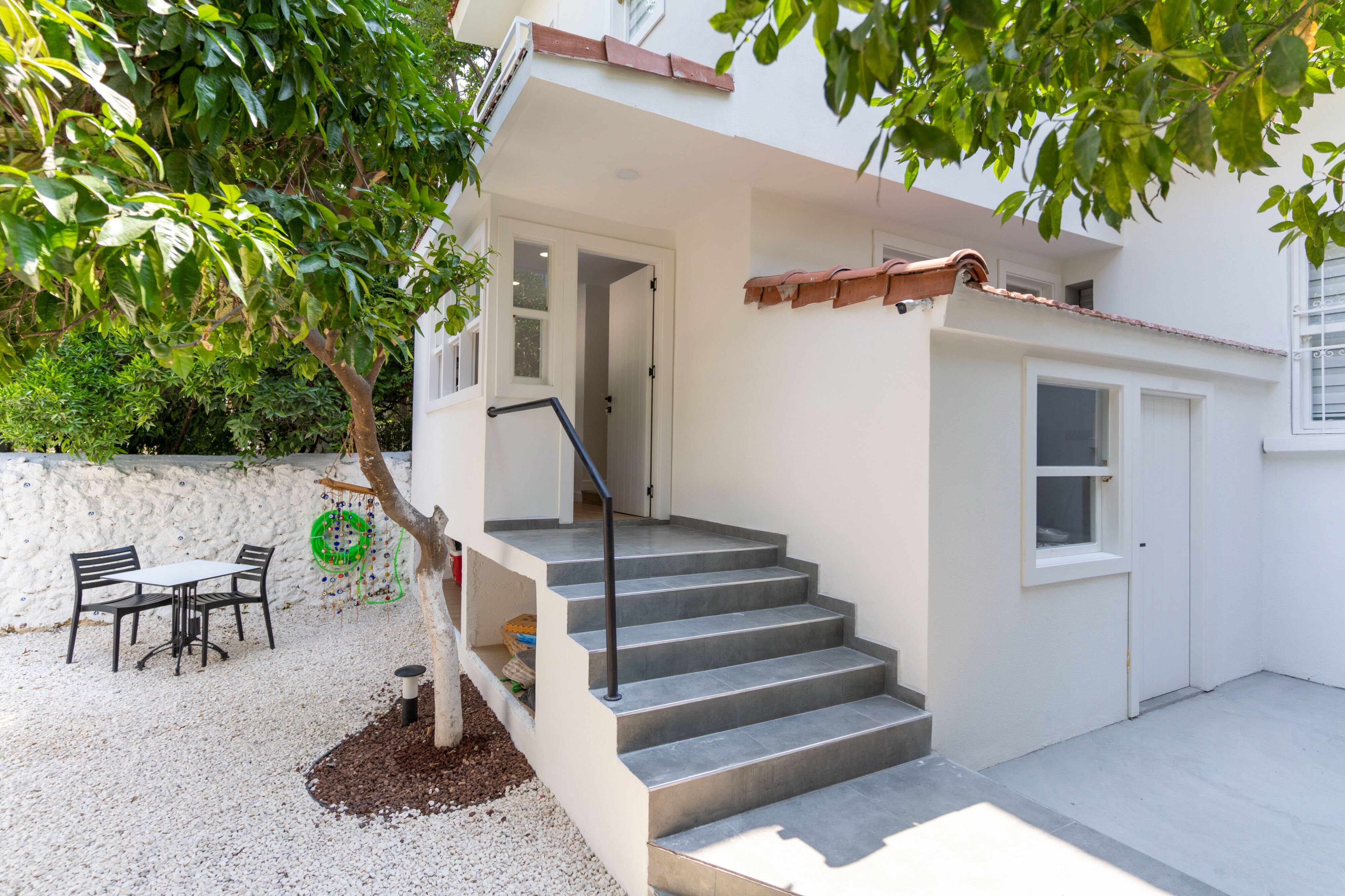 Garden Studio with Kitchenette