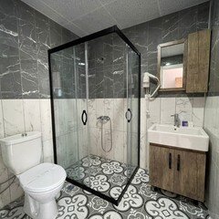Seven City Hotel