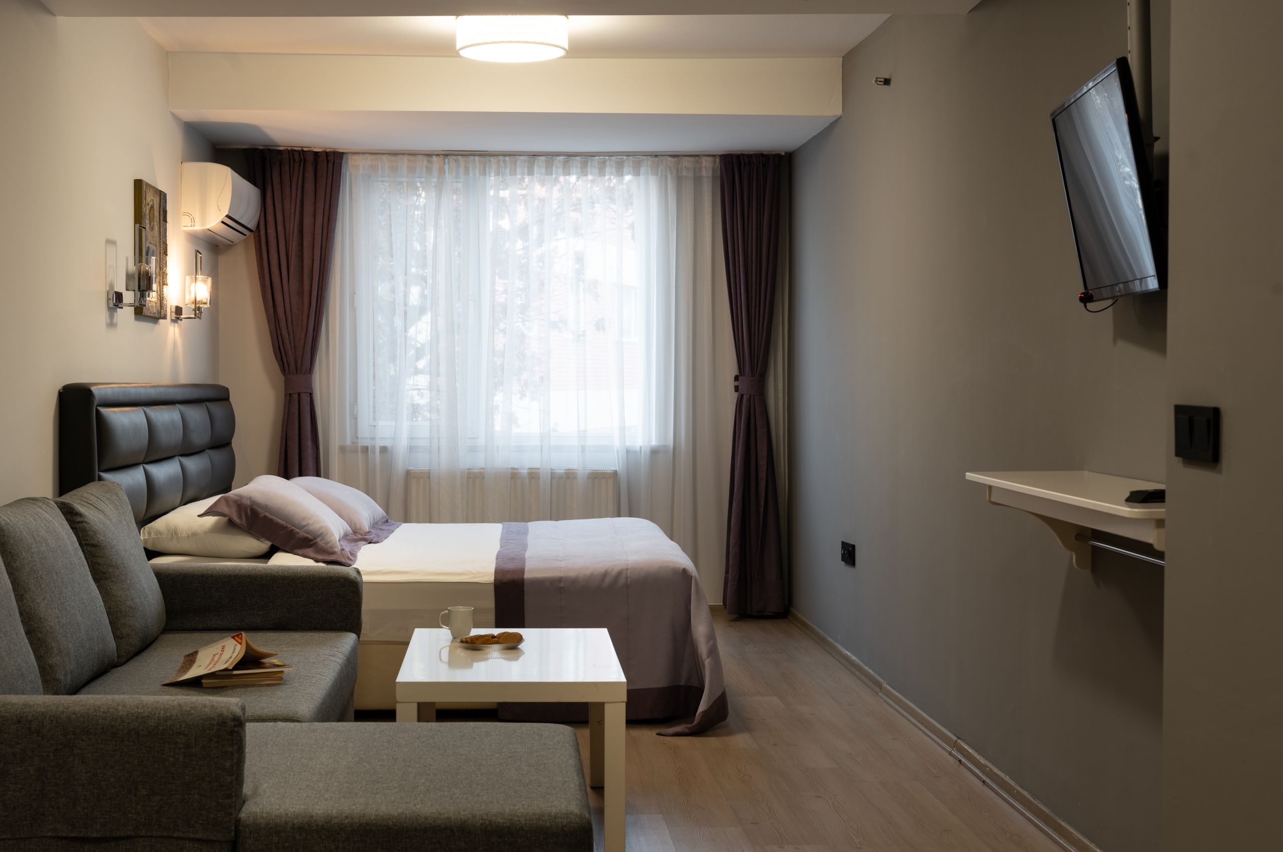 A Hotels & Suites