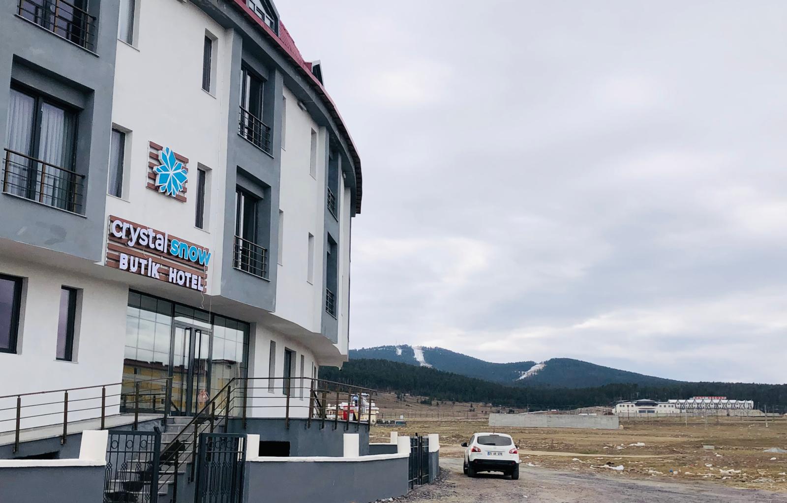 Crystal Snow Hotel