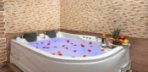 Şömineli Jakuzili Room Görseli