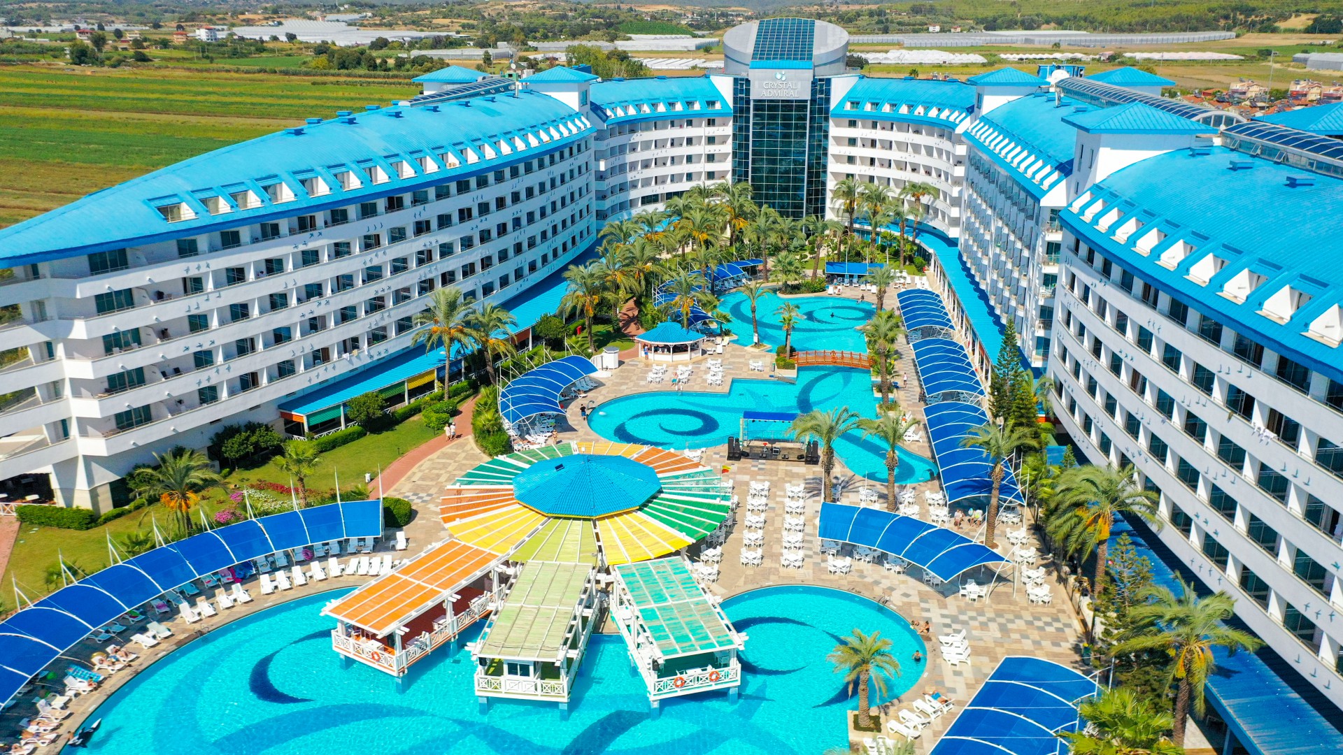 Crystal Admiral Resort Suites & Spa