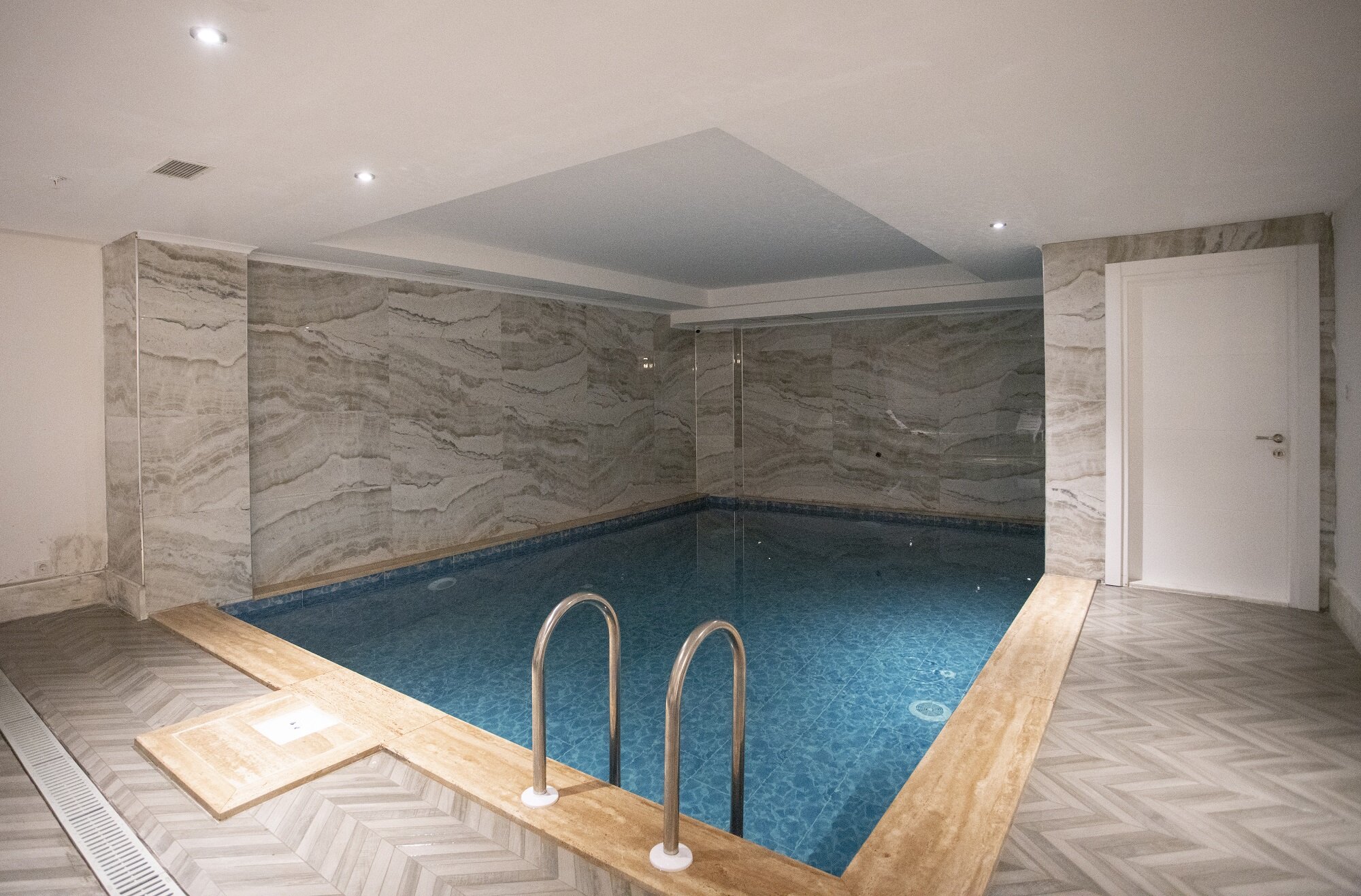The Sansa Hotel & Spa · 11