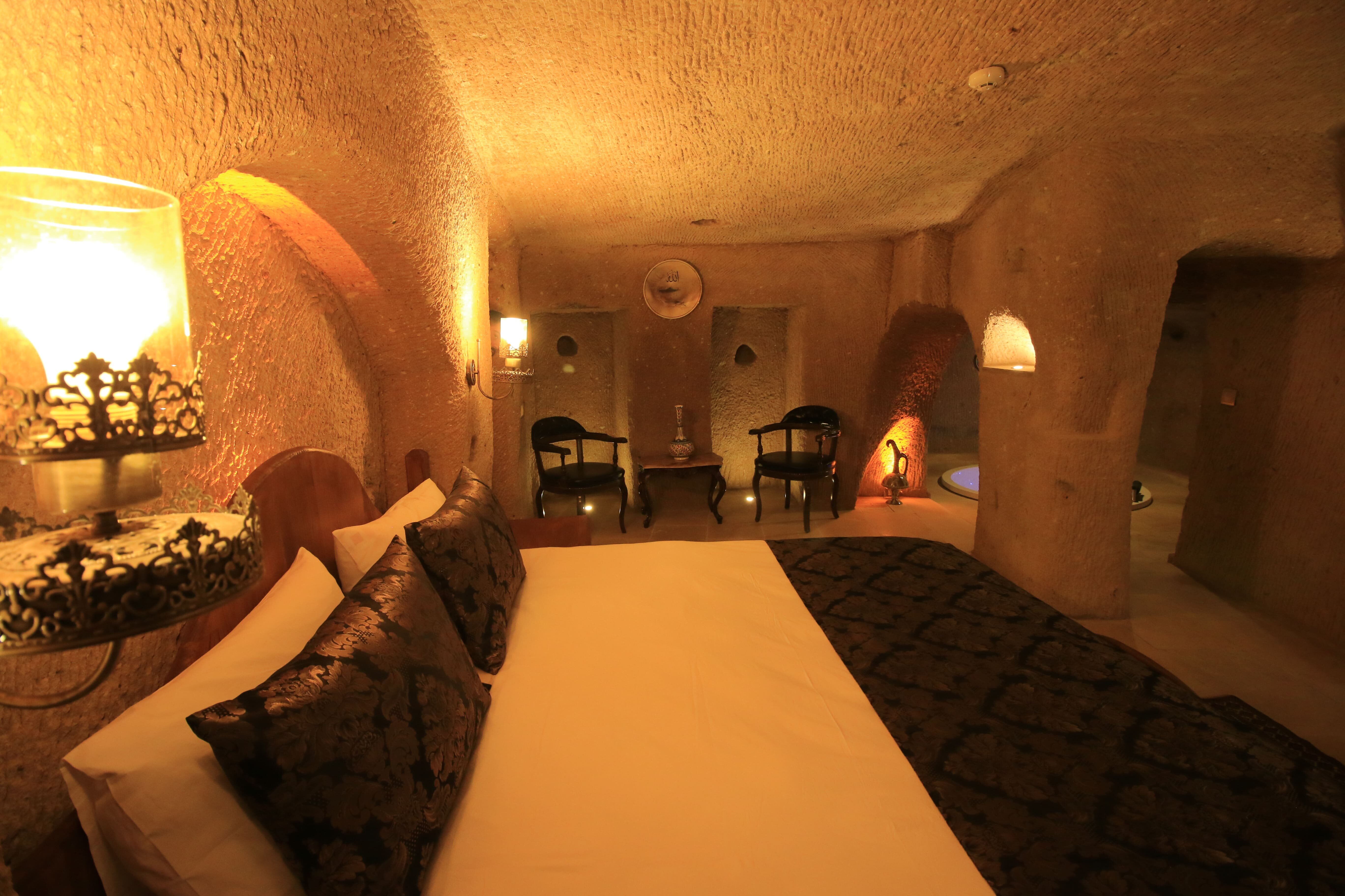Premium Cave Suit Jakuzili Oda