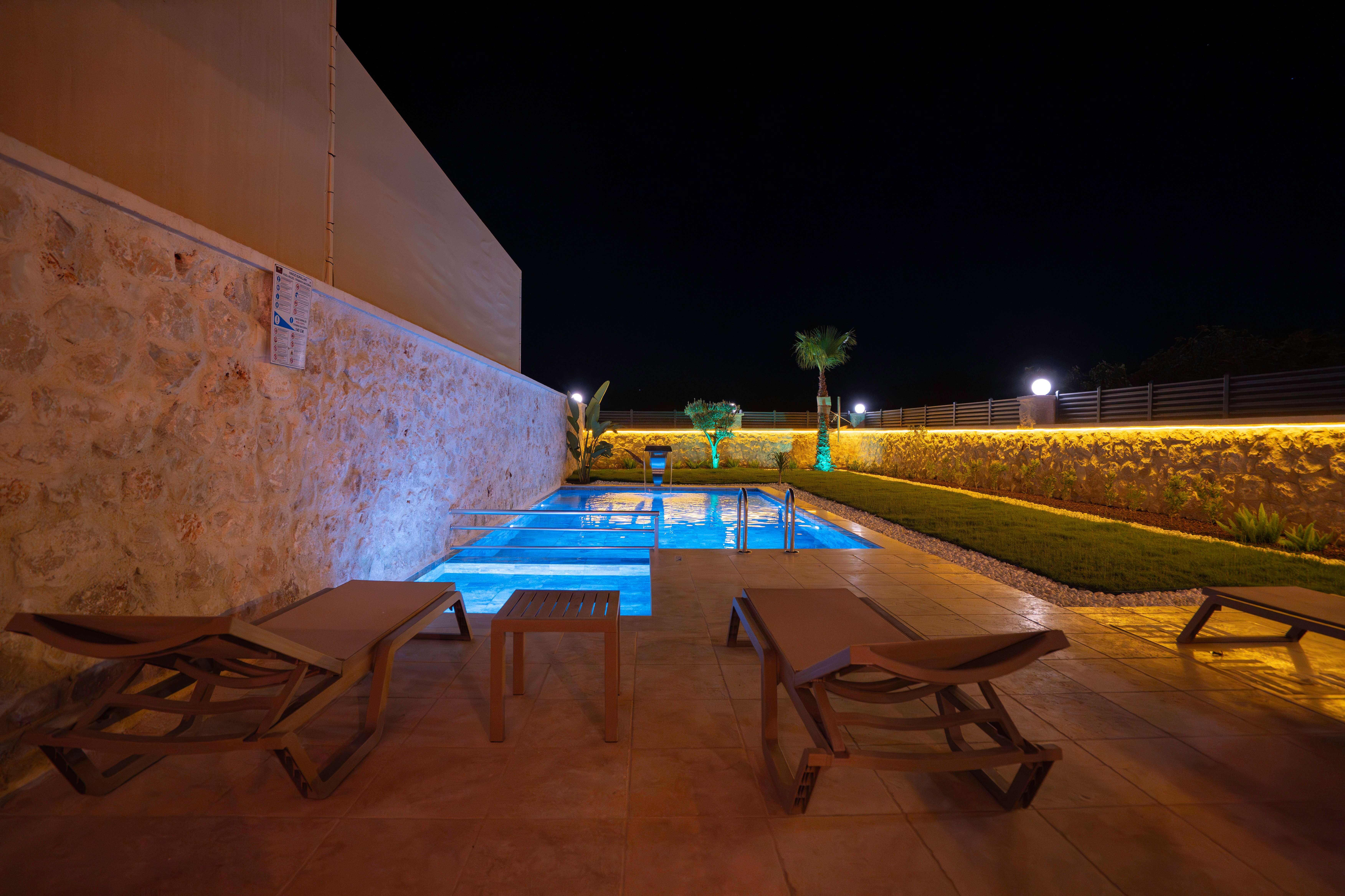 Havuzlu Villa  3