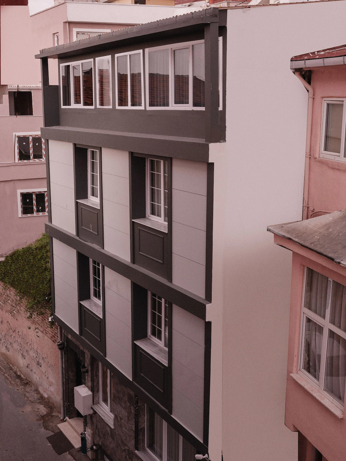 The Laila Hotel