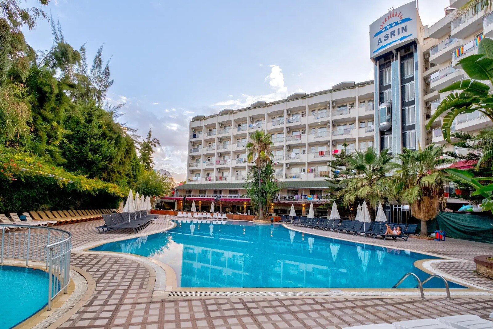 Asrın Beach Hotel · 3