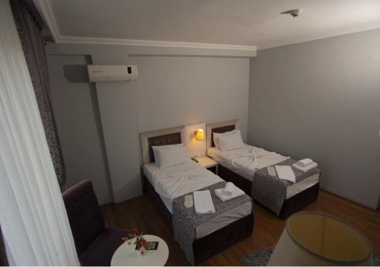 Iki Ayrı Yataklı Oda, Şehir Manzaralı (Jakuzi)