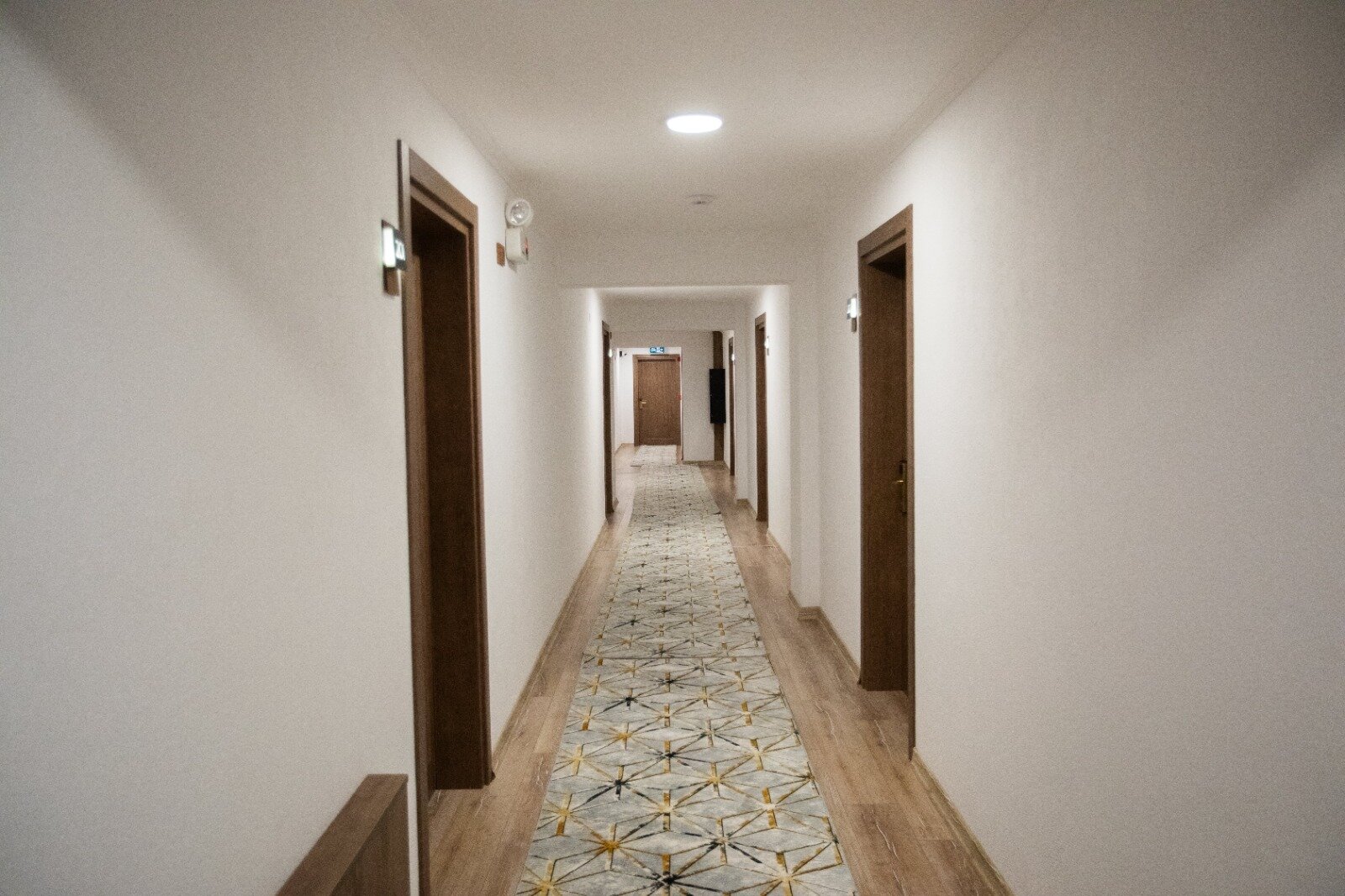 E87 Highway Otel · 8
