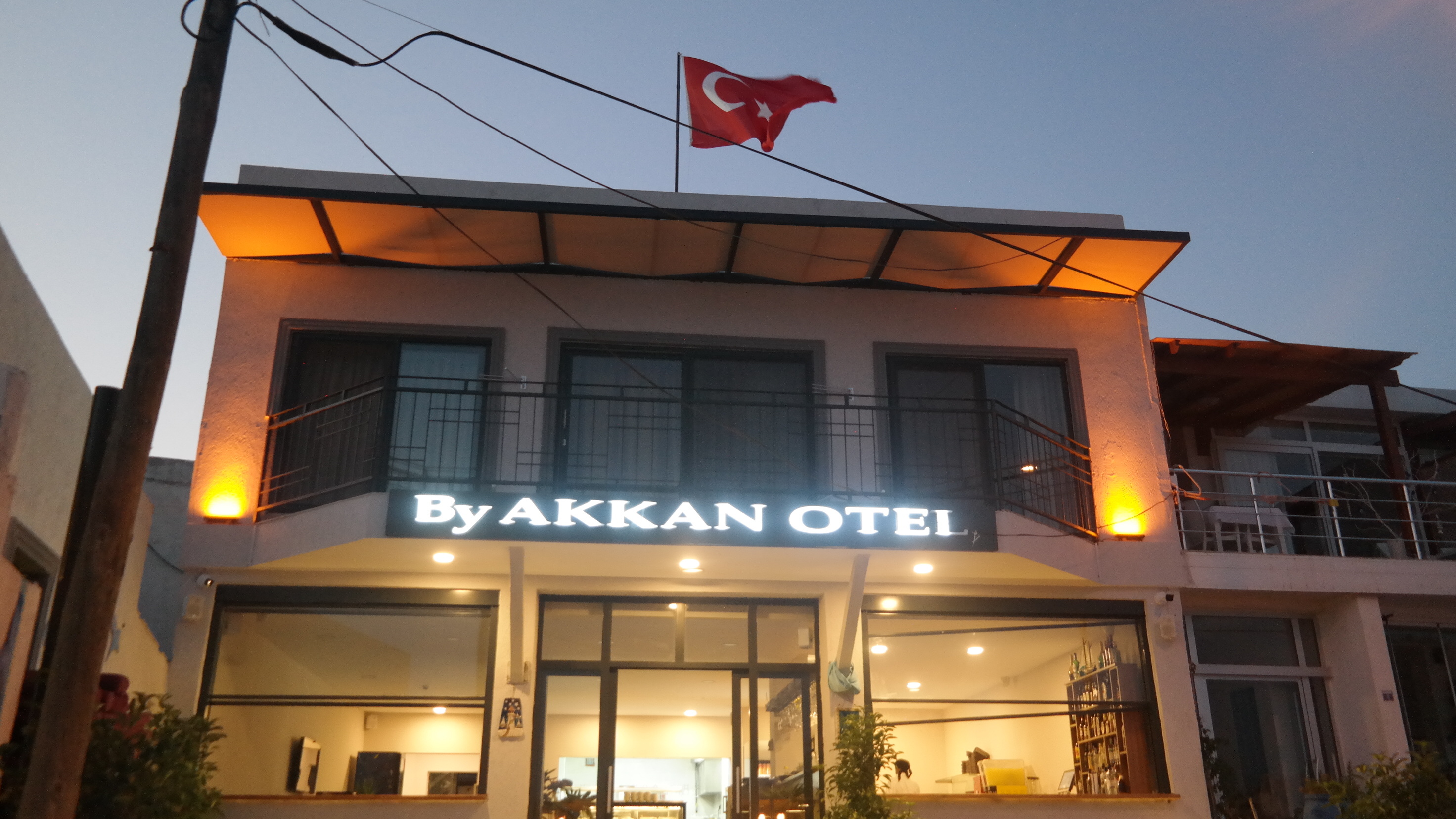 By Akkan Otel
