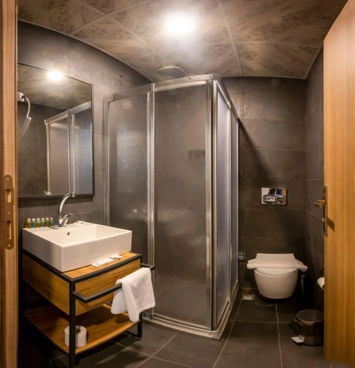 Deluxe Oda (3 Kişilik)