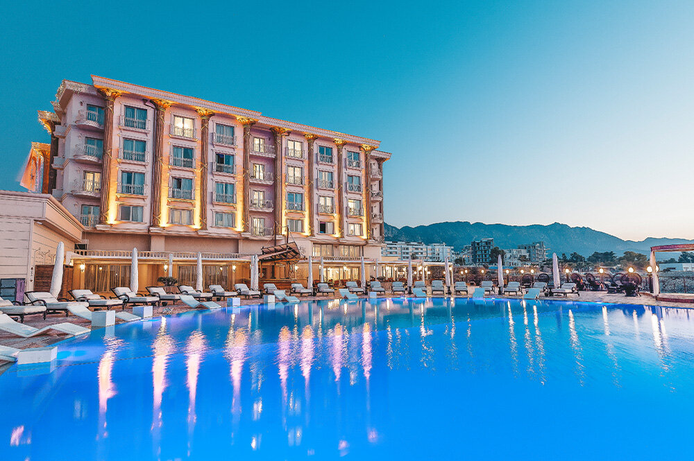 Les Ambassadeurs Hotel