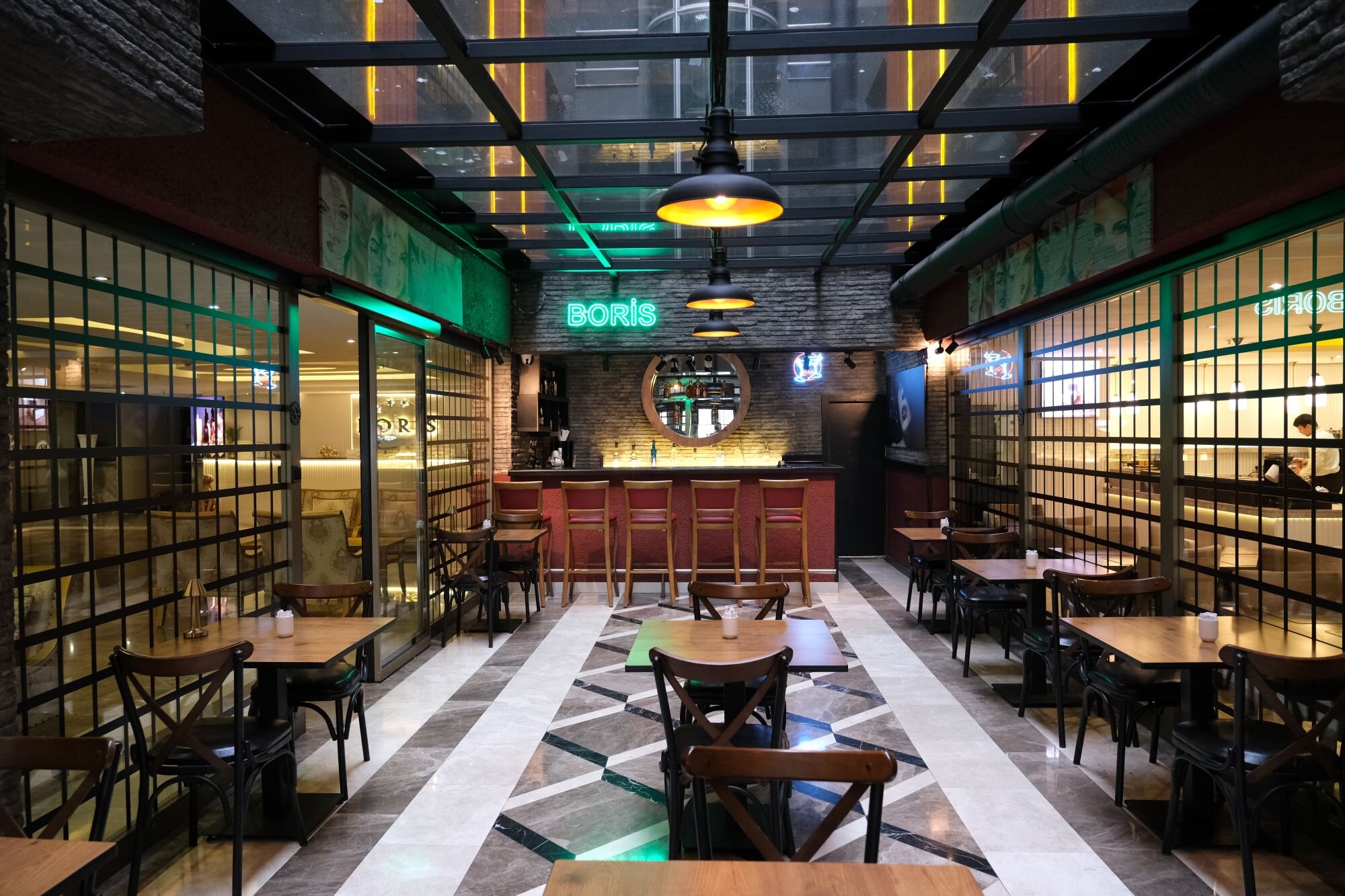 Boris Hotel · 34