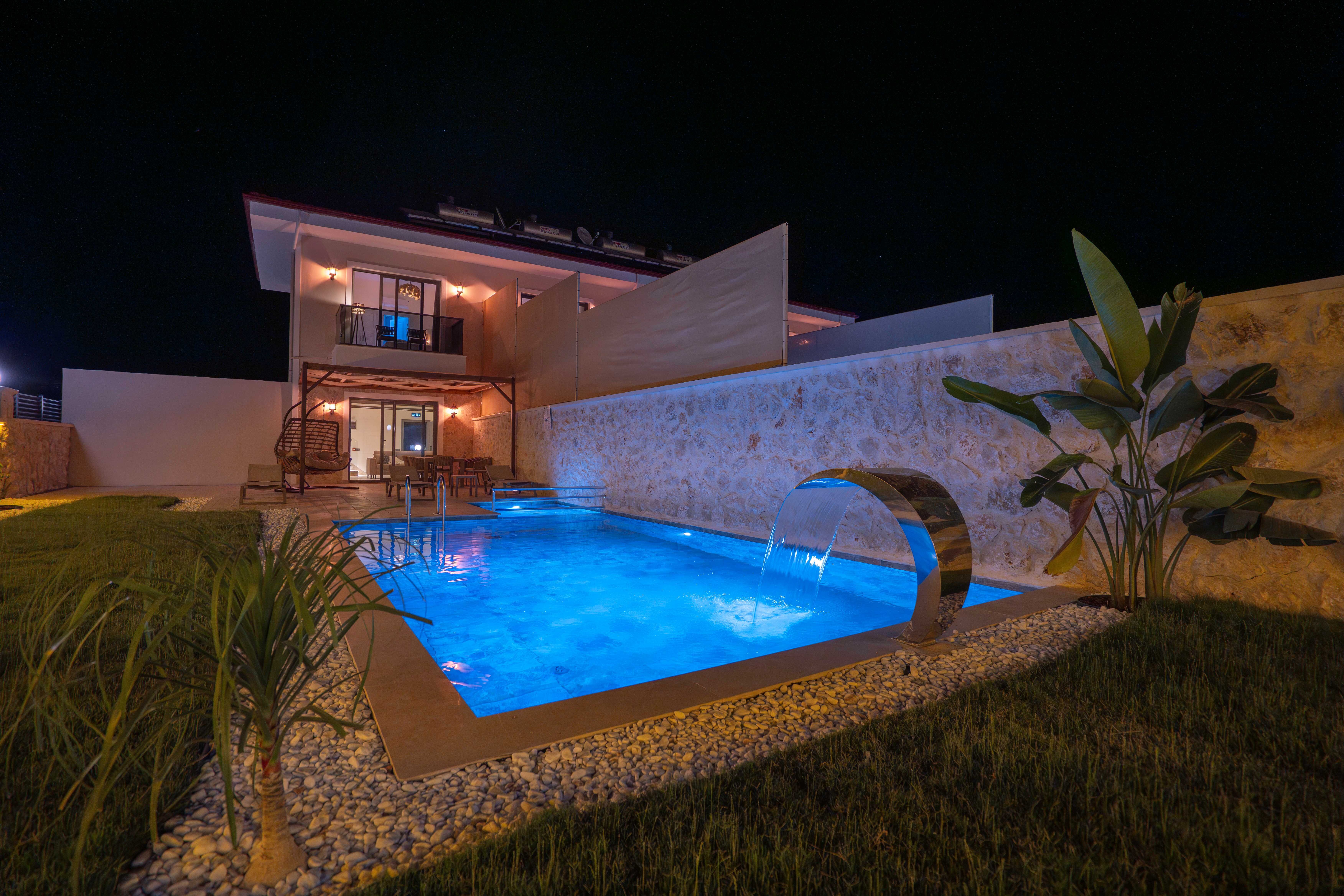 Havuzlu Villa  3