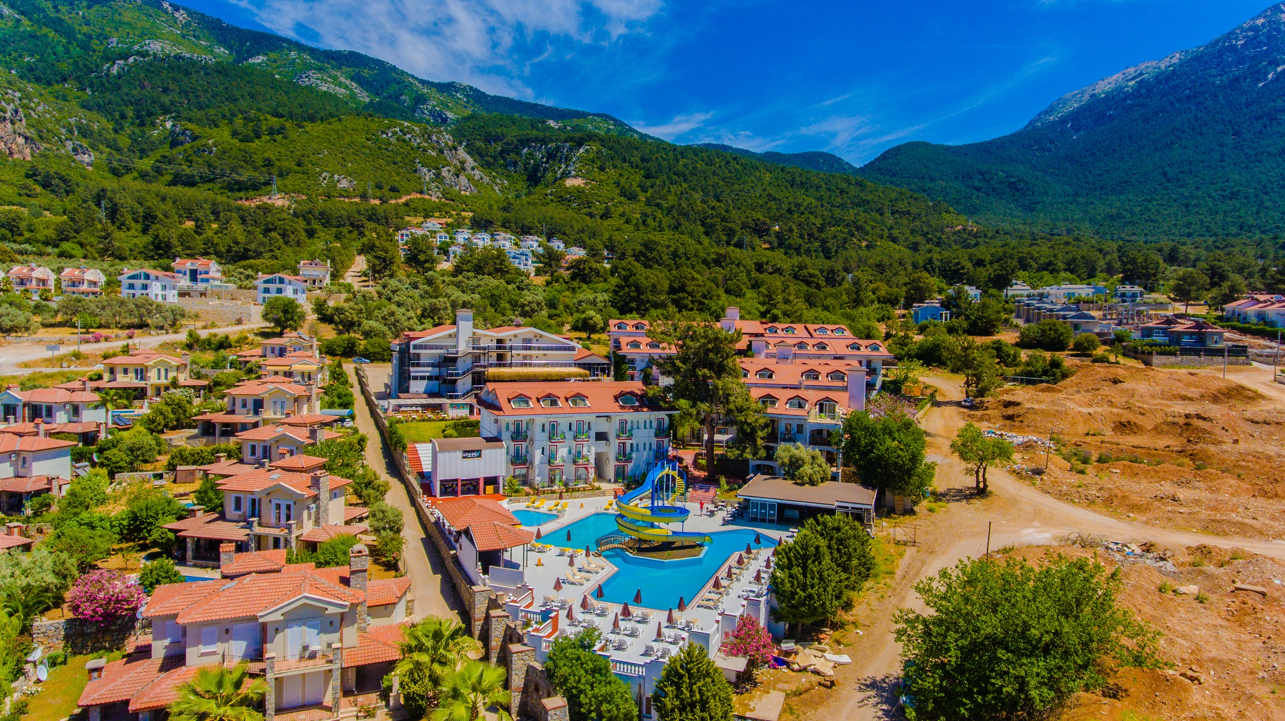 Sunshine Holiday Resort