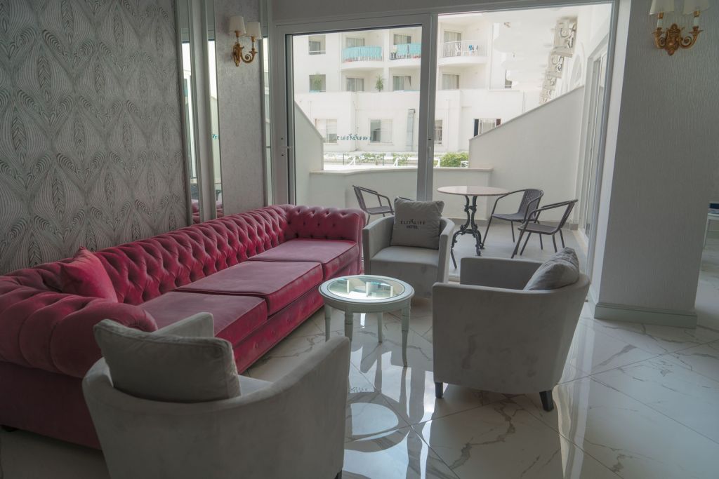 Beso Beach Hotel
