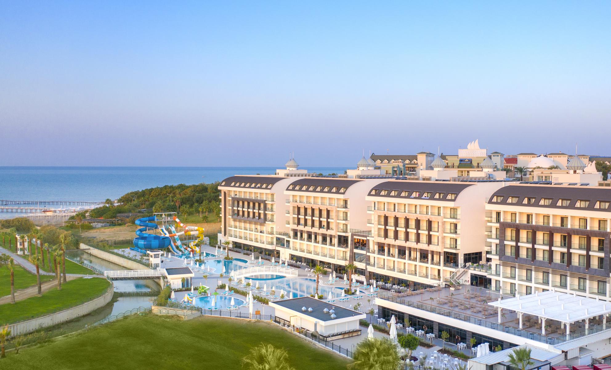 Diamond De Luxe Hotel Resort & Spa