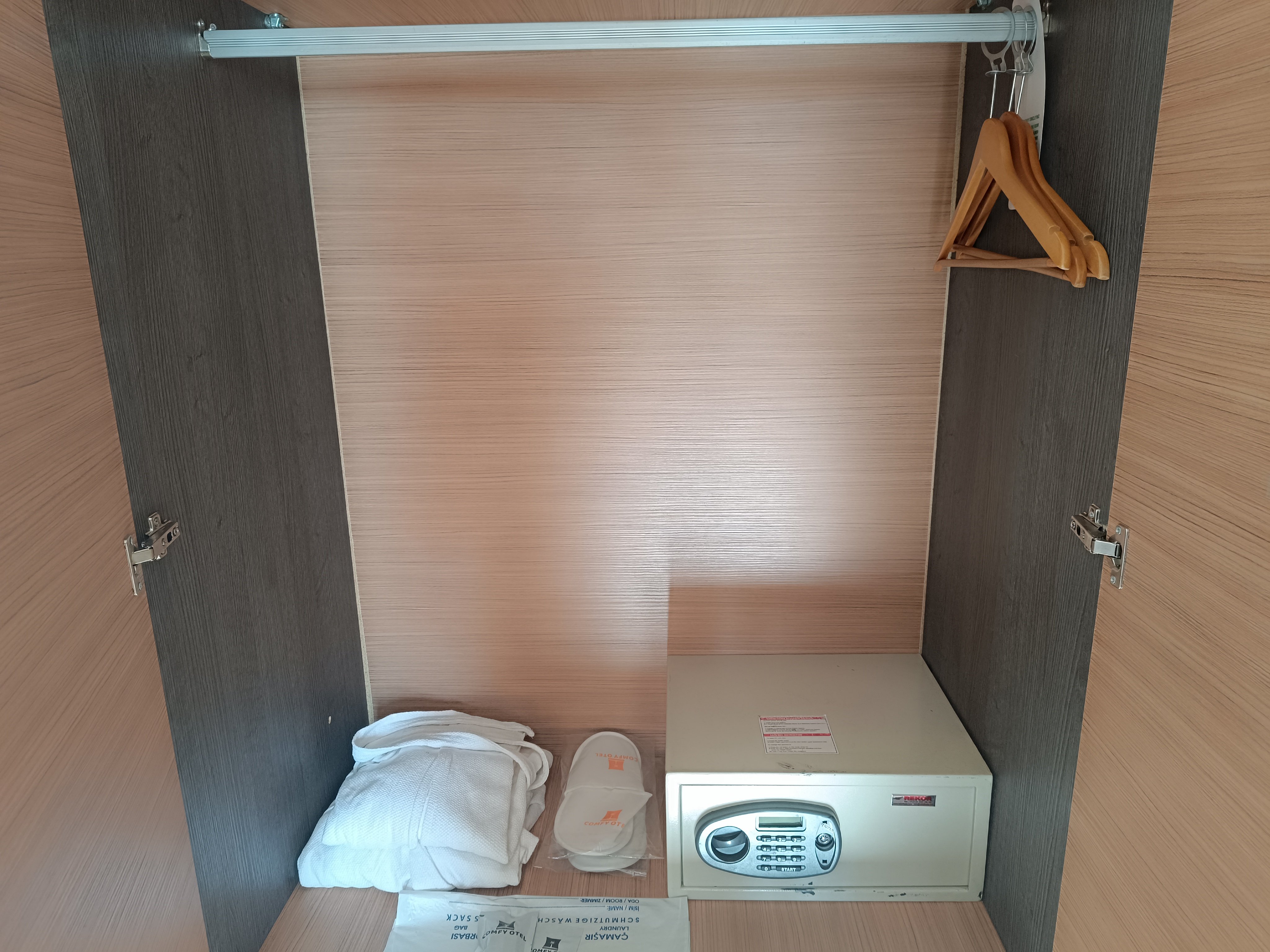 Comfy Otel Antalya Lara