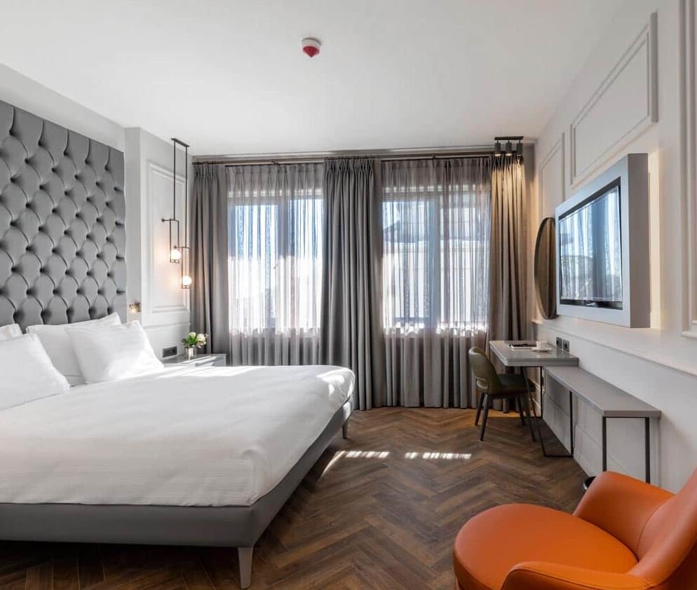 Deluxe King Room