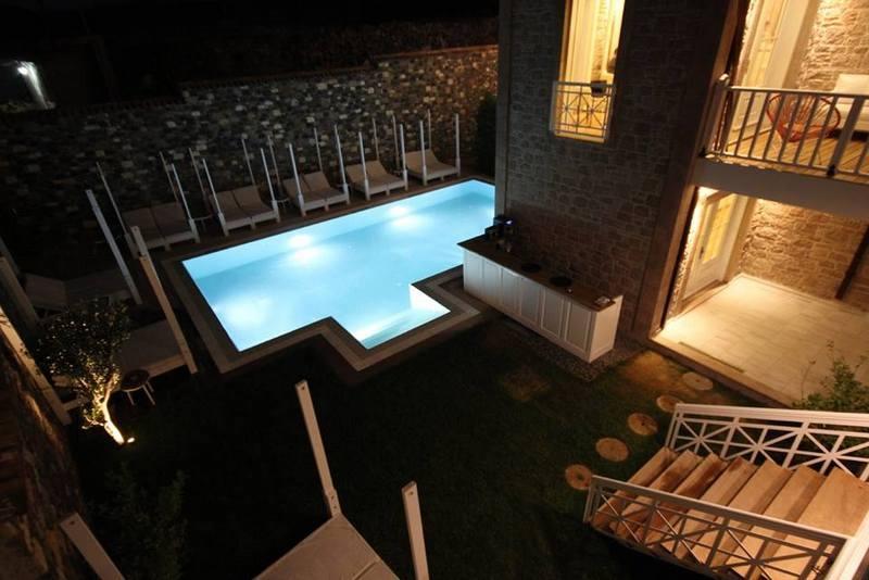 Cunda Pür Beyaz Otel