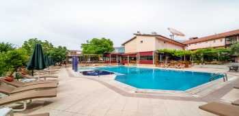 Suzanne Hotel & Restaurant