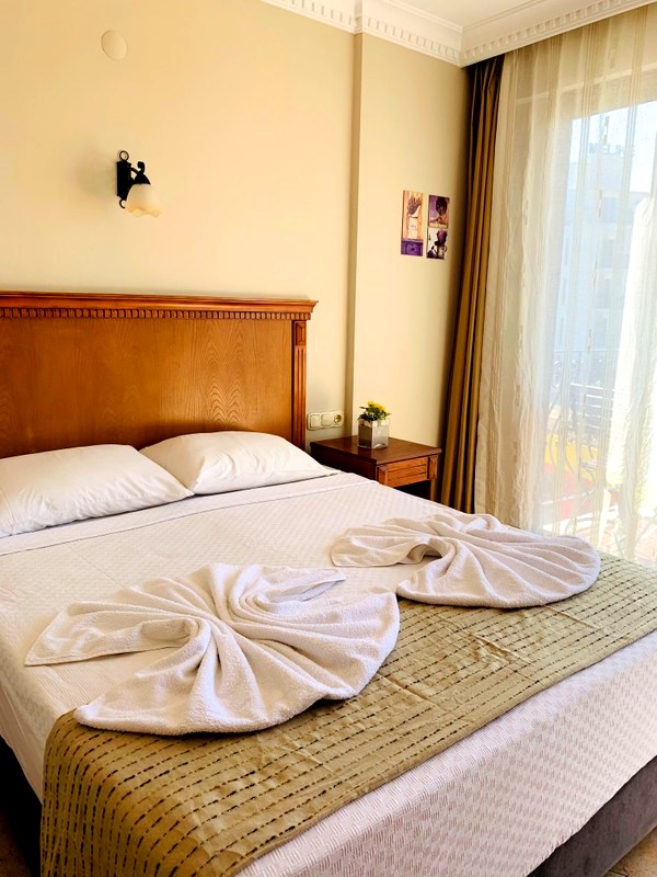 Rosy Suites Hotel
