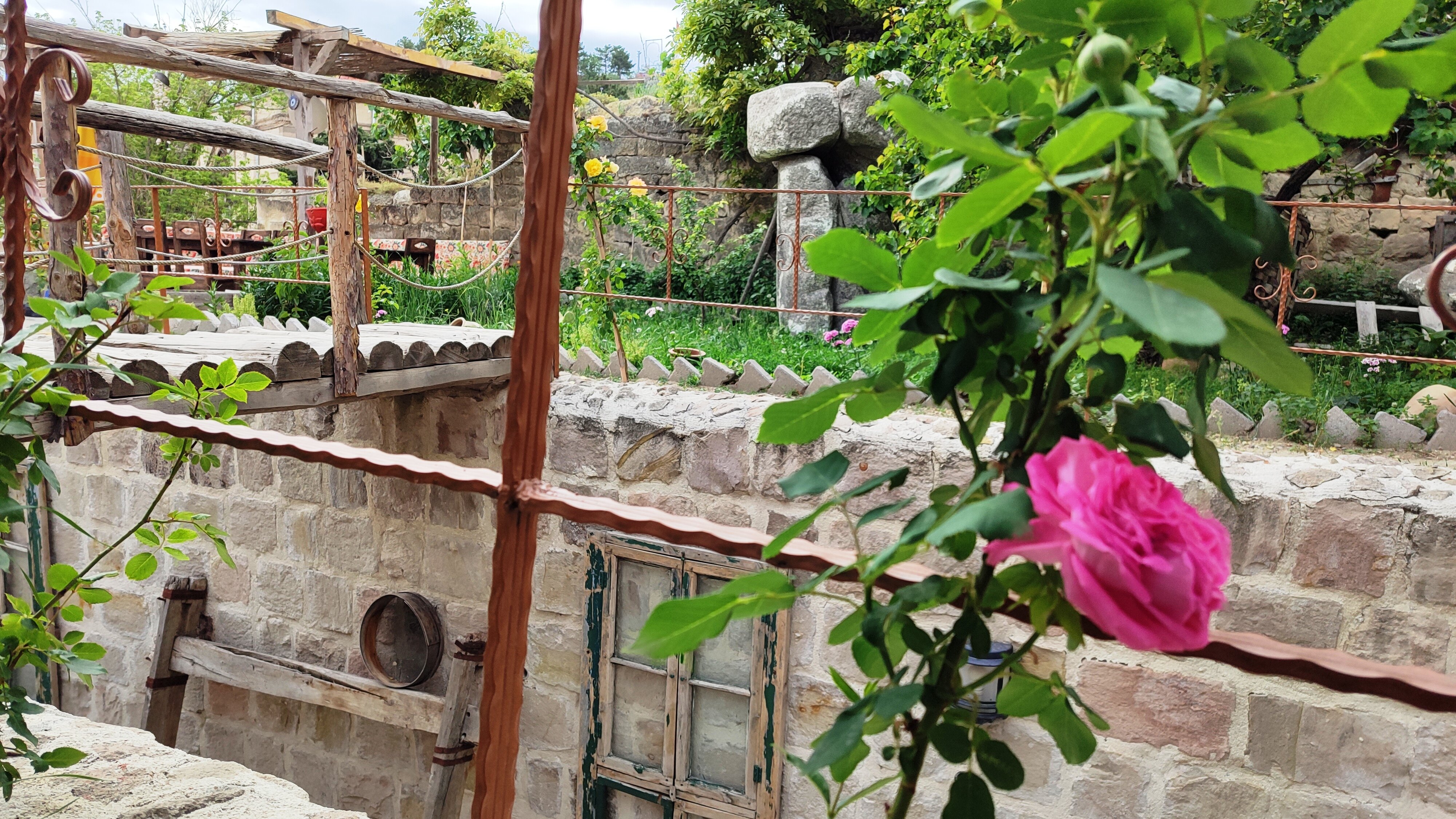 Armesos Cave Hotel · 25