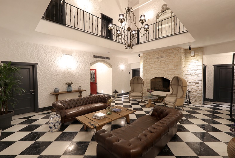 Alachi Hotel