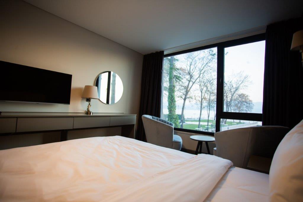 Classic Room, Lake View