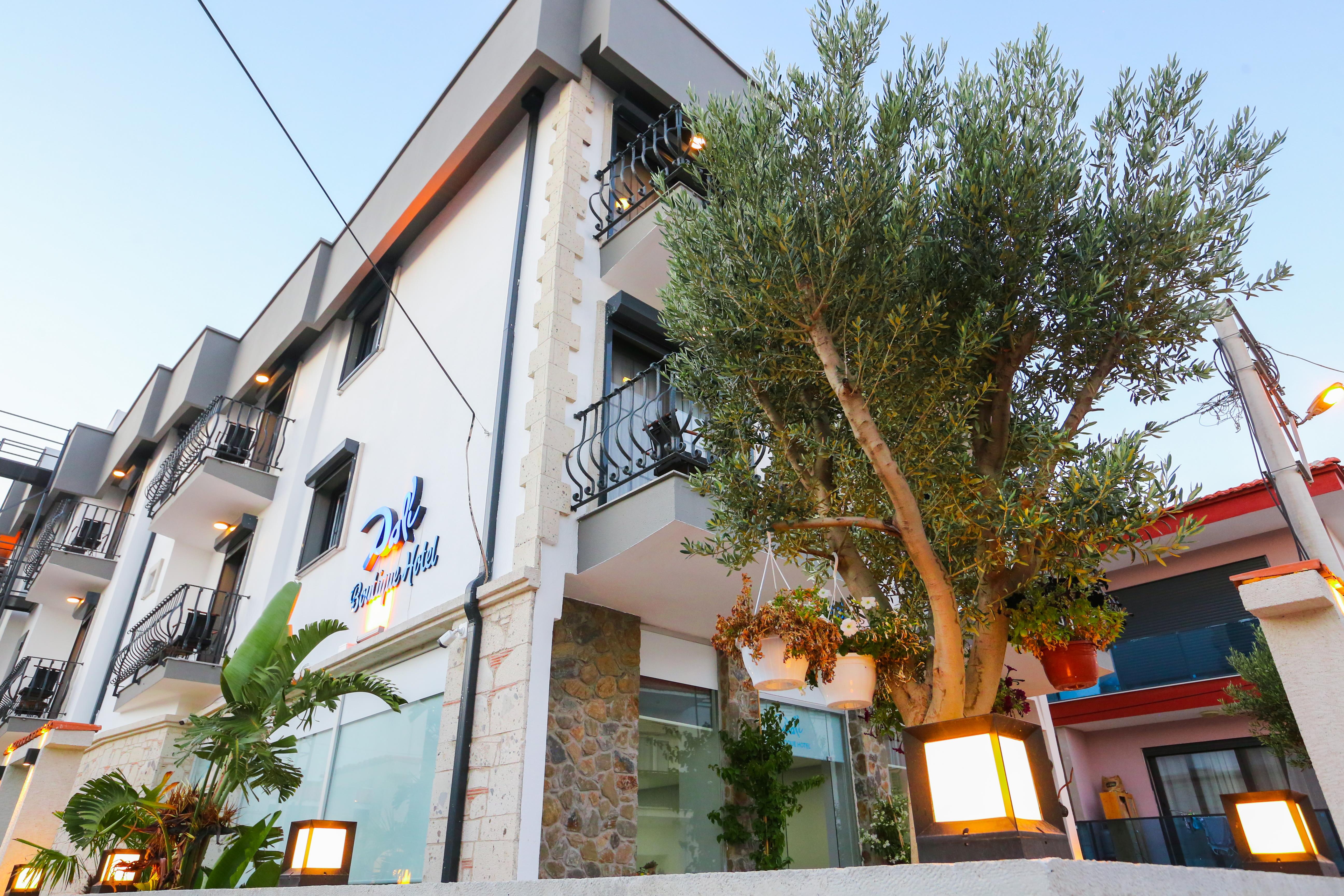 Dali Boutique Hotel