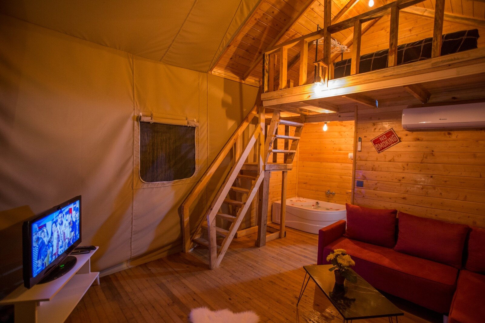 The Hill Glamping Hotel galeri 3