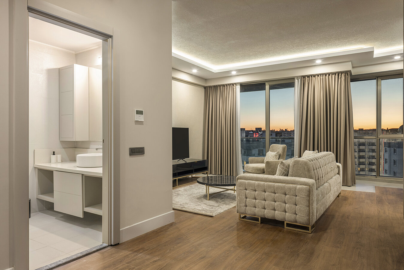 Penthouse Deluxe Duplex Suite